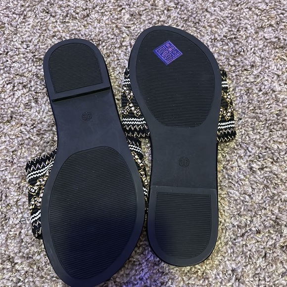 *FREE with purchase” NWT aztec black and gold slides - Picture 4 of 4